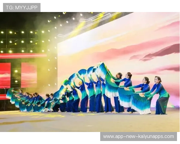 广场舞国家级展演活动成功举办展示群众活力，广场舞现场展播