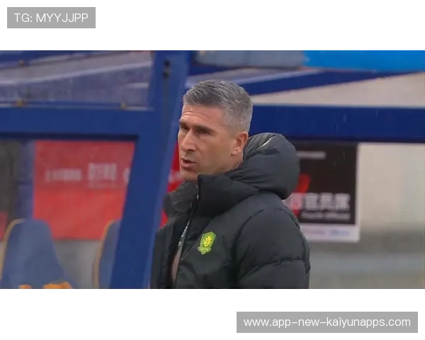 北京国安恩科洛洛门前嗅觉敏锐,补射抢在防守前一步 北京国安恩科洛洛门前嗅觉敏锐,补射抢在防守前一步